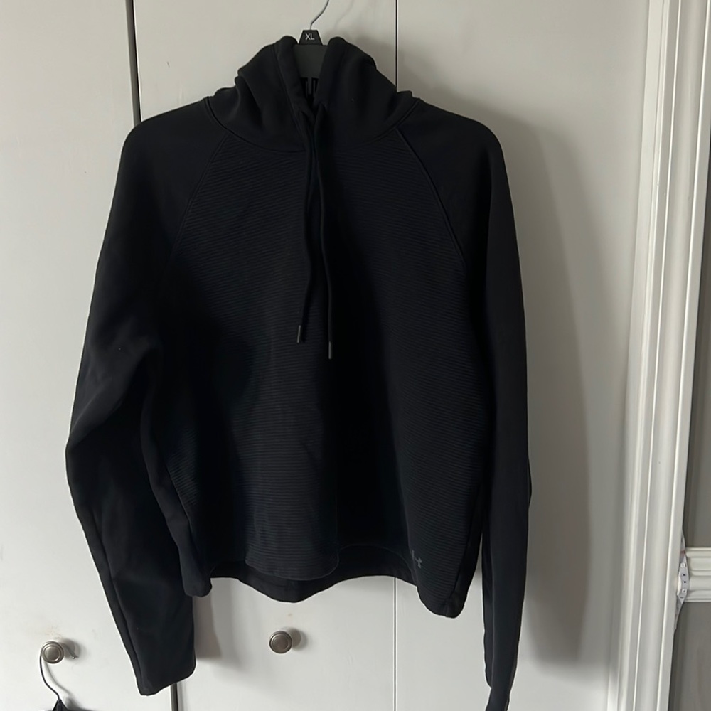 Under Armour sweatshirt